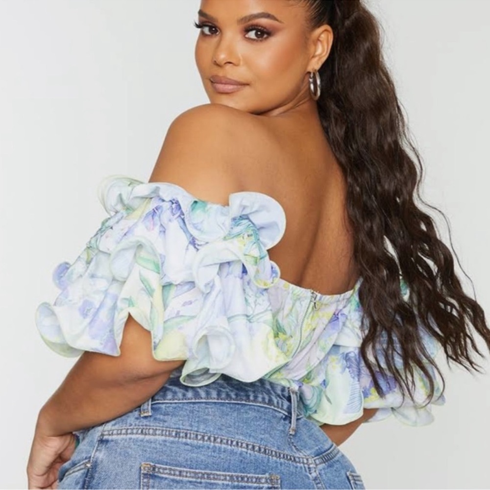 NWT Pretty Little Thing White Floral Ruffle Puff Sleeve Bardot Crop Top 22 - Picture 2 of 7